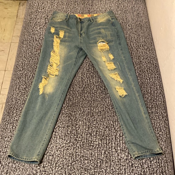 Men Ripped Jeans - Picture 1 of 3